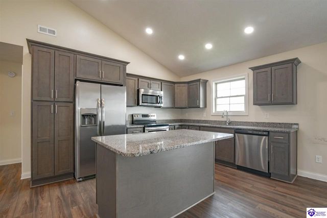 311 Valhalla Trace, Vine Grove, KY 40175