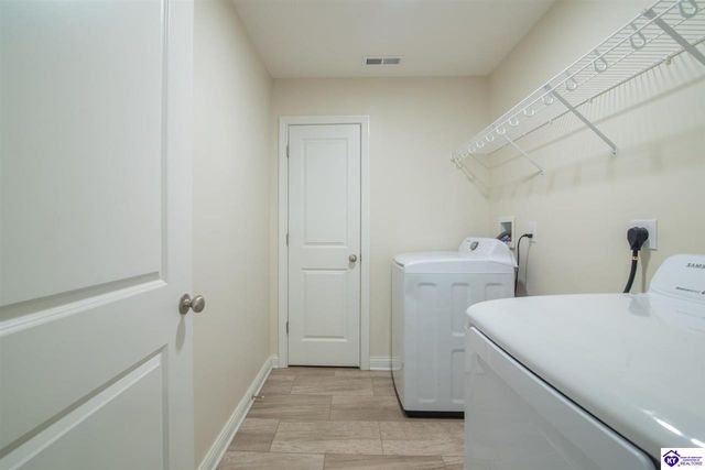 311 Valhalla Trace, Vine Grove, KY 40175