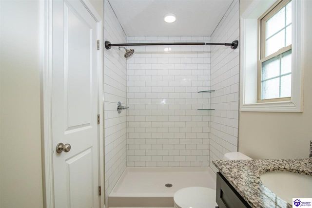 311 Valhalla Trace, Vine Grove, KY 40175