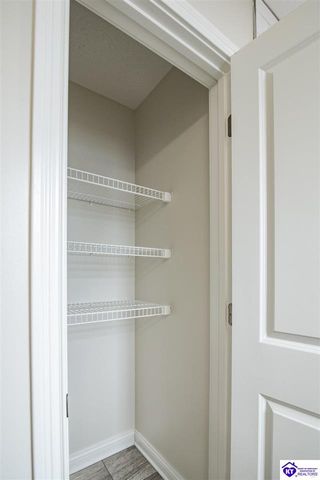 311 Valhalla Trace, Vine Grove, KY 40175