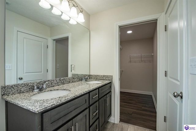 311 Valhalla Trace, Vine Grove, KY 40175