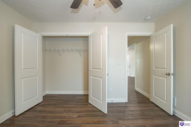 311 Valhalla Trace, Vine Grove, KY 40175