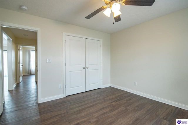 311 Valhalla Trace, Vine Grove, KY 40175