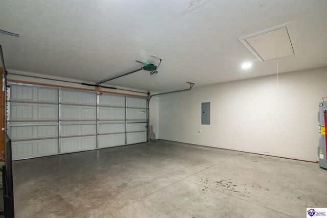 311 Valhalla Trace, Vine Grove, KY 40175