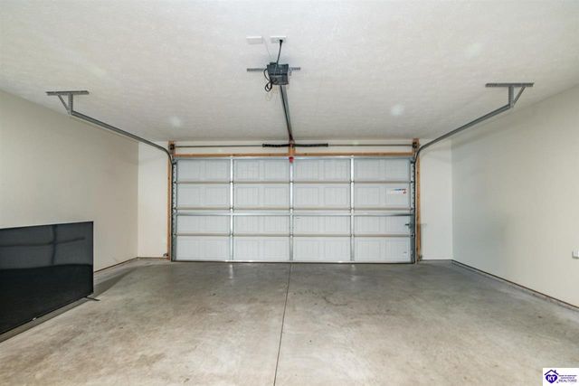 311 Valhalla Trace, Vine Grove, KY 40175