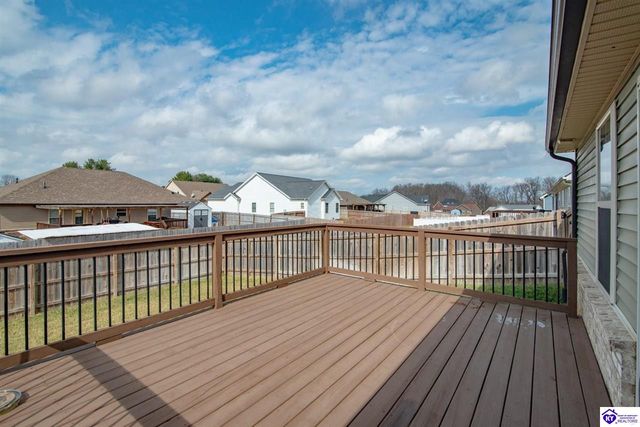 311 Valhalla Trace, Vine Grove, KY 40175