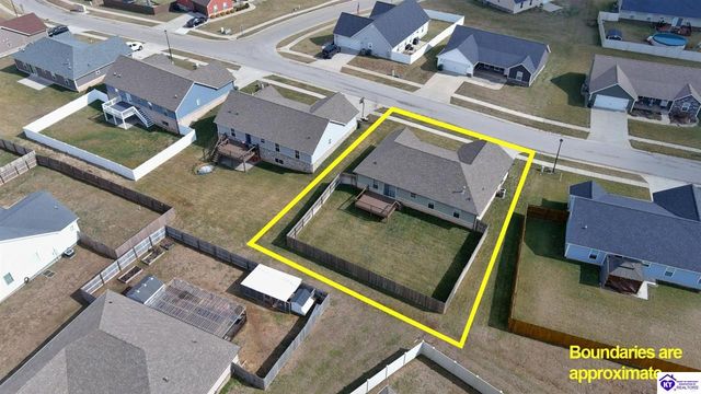 311 Valhalla Trace, Vine Grove, KY 40175
