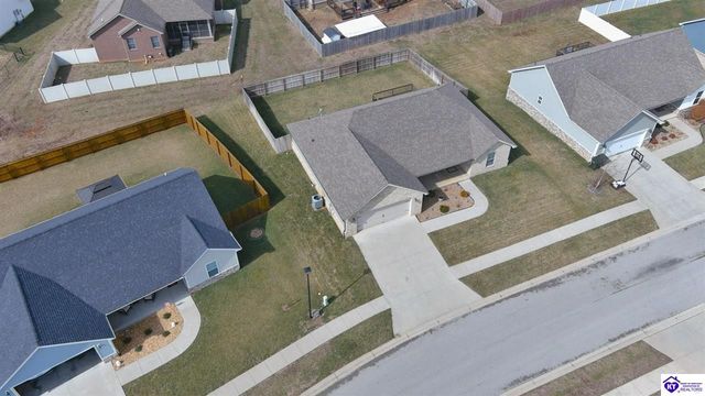 311 Valhalla Trace, Vine Grove, KY 40175