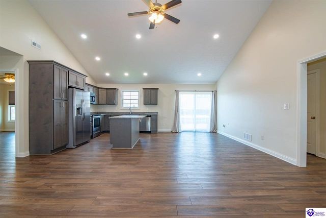 311 Valhalla Trace, Vine Grove, KY 40175