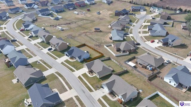 311 Valhalla Trace, Vine Grove, KY 40175