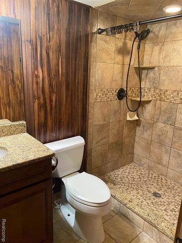 13251 Masonic Boulevard, Warren, MI 48088