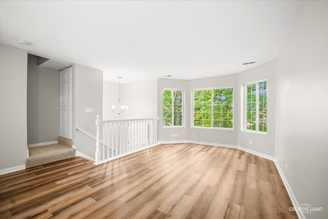 343 W Treehouse Lane, Round Lake, IL 60073