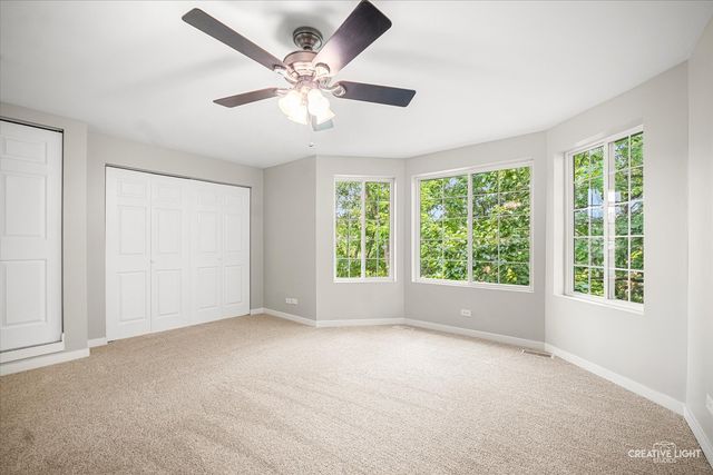 343 W Treehouse Lane, Round Lake, IL 60073