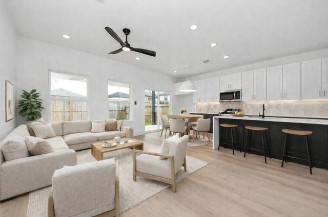 8314 Prairie View Drive, Houston, TX 77088