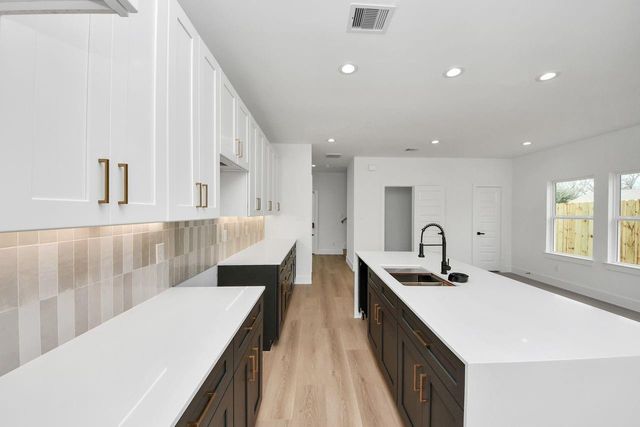 8314 Prairie View Drive, Houston, TX 77088