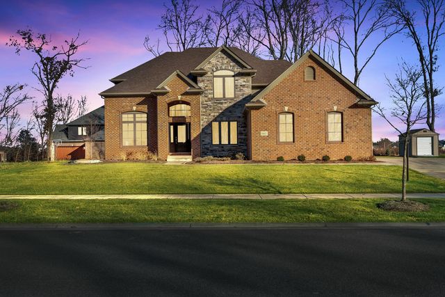 1023 Kensington Court, Schererville, IN 46375