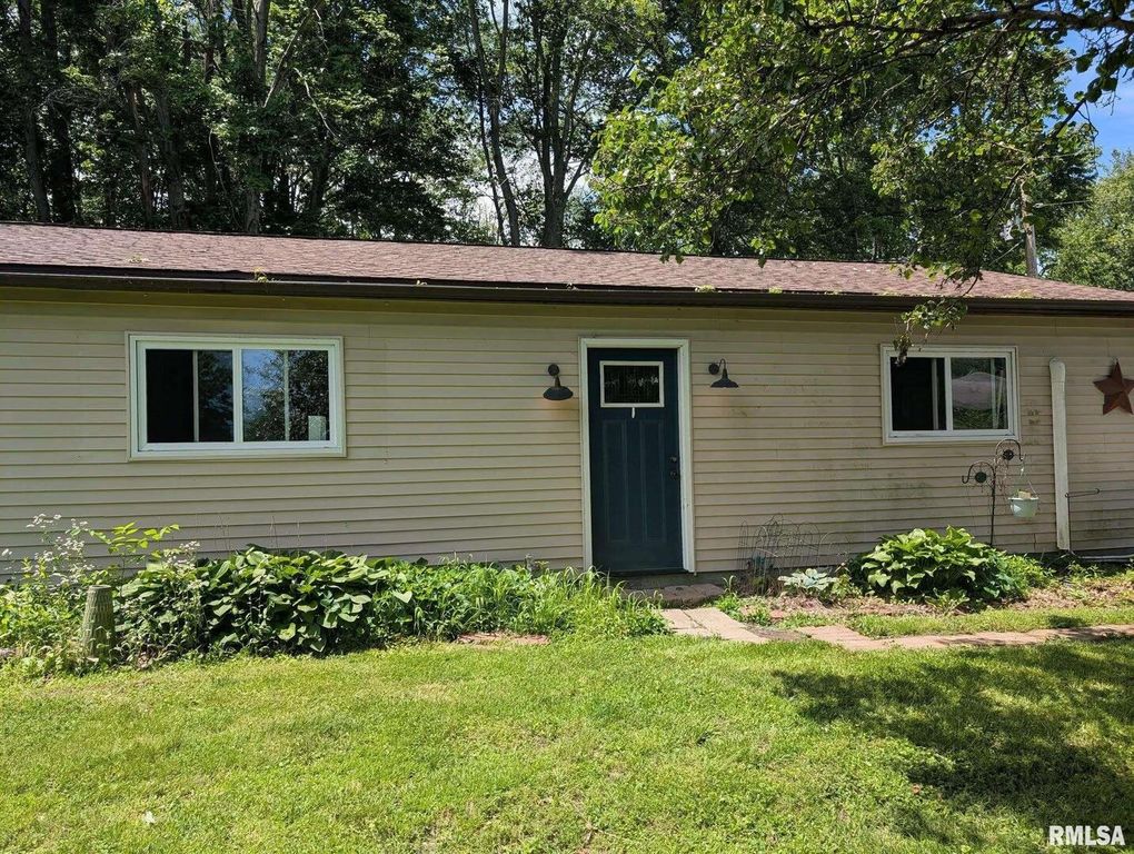 8271 Pigg Lane, Thompsonville, IL 62890 — exterior