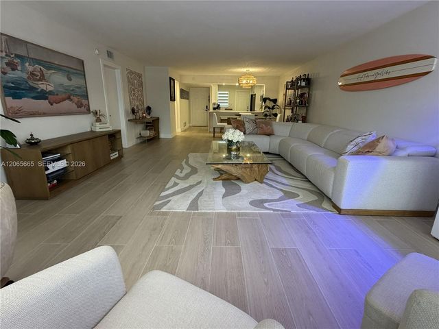 3111 NE 51st St 106C, Fort Lauderdale, FL 33308