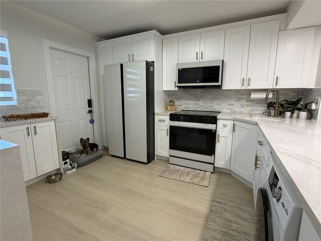 3111 NE 51st St 106C, Fort Lauderdale, FL 33308