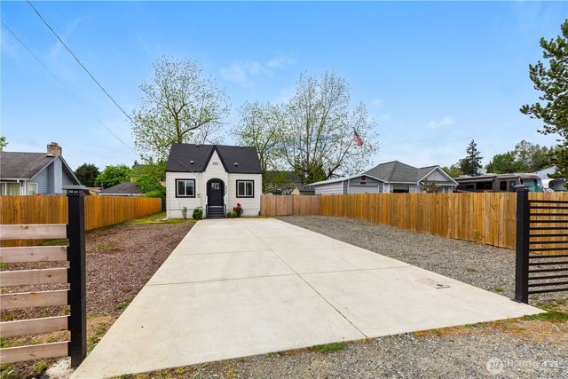 9402 Portland Avenue E, Tacoma, WA 98445