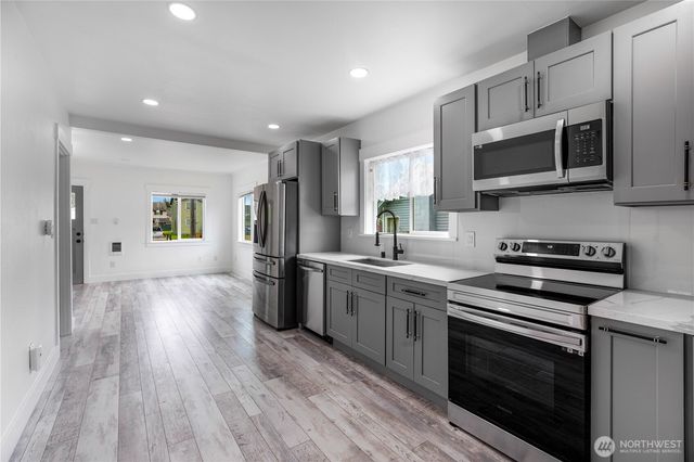 9402 Portland Avenue E, Tacoma, WA 98445
