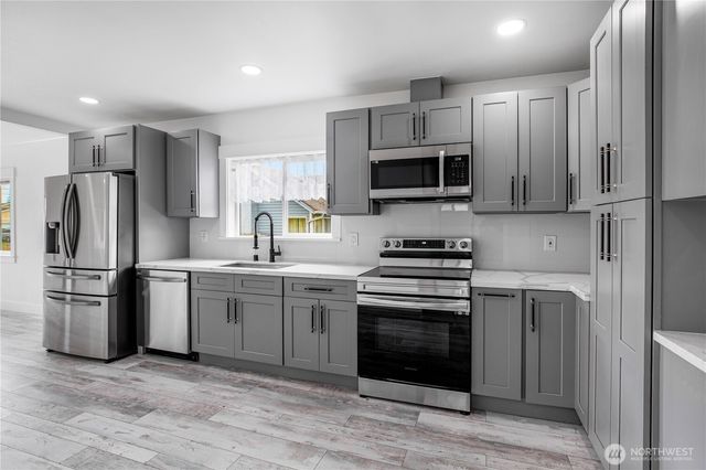 9402 Portland Avenue E, Tacoma, WA 98445