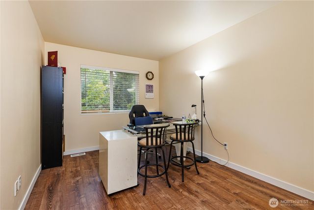 28104 Maple Ridge Way SE, Maple Valley, WA 98038