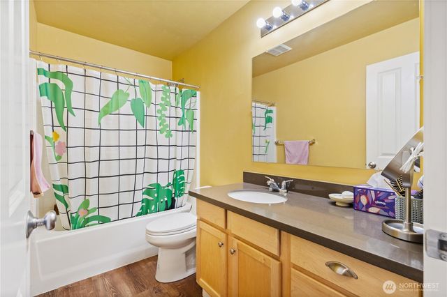 28104 Maple Ridge Way SE, Maple Valley, WA 98038