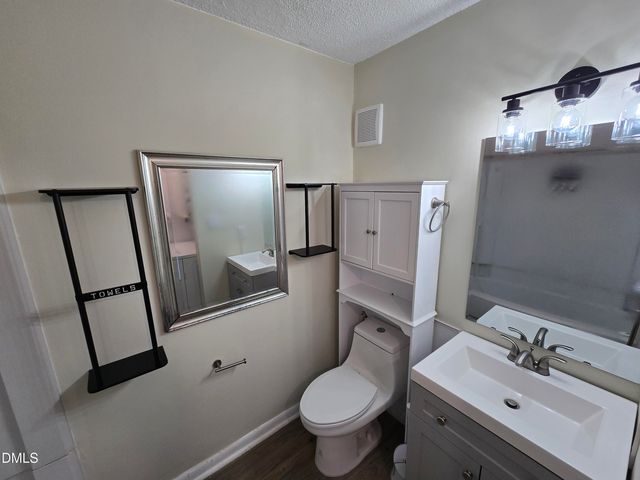 3071 Huntleigh Drive, Raleigh, NC 27604
