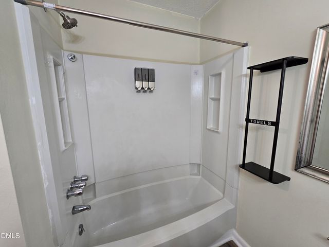 3071 Huntleigh Drive, Raleigh, NC 27604