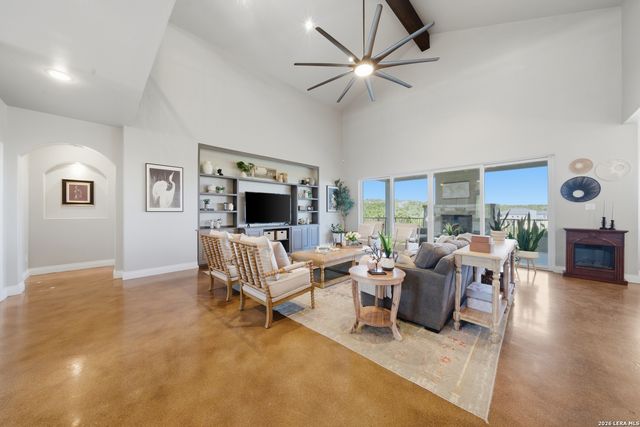 10042 RAFTER S TRL, Helotes, TX 78023