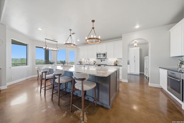 10042 RAFTER S TRL, Helotes, TX 78023