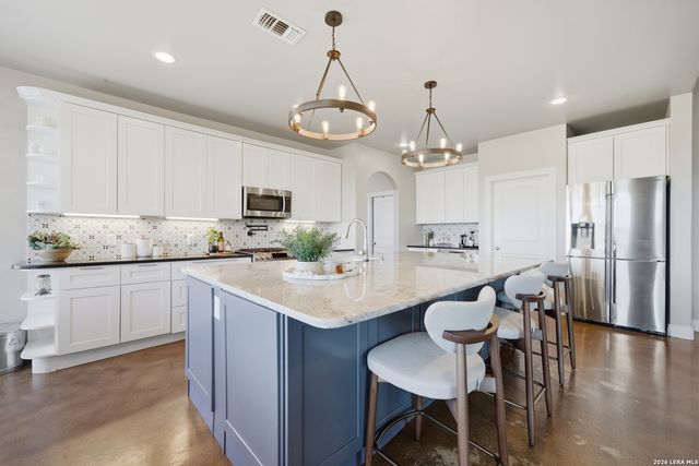 10042 RAFTER S TRL, Helotes, TX 78023