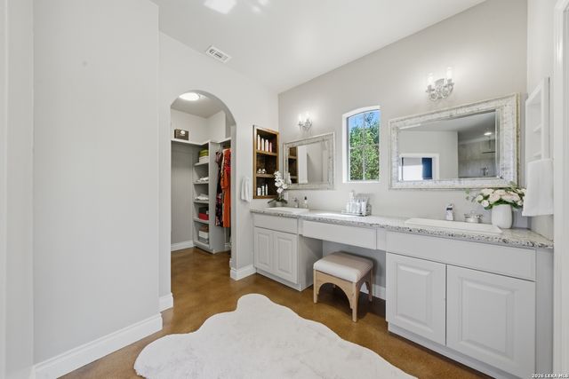 10042 RAFTER S TRL, Helotes, TX 78023