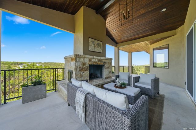 10042 RAFTER S TRL, Helotes, TX 78023