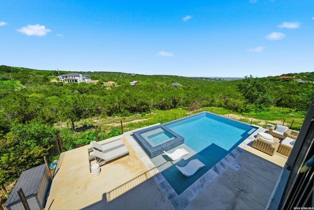 10042 RAFTER S TRL, Helotes, TX 78023
