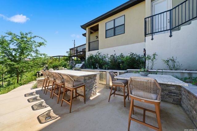 10042 RAFTER S TRL, Helotes, TX 78023