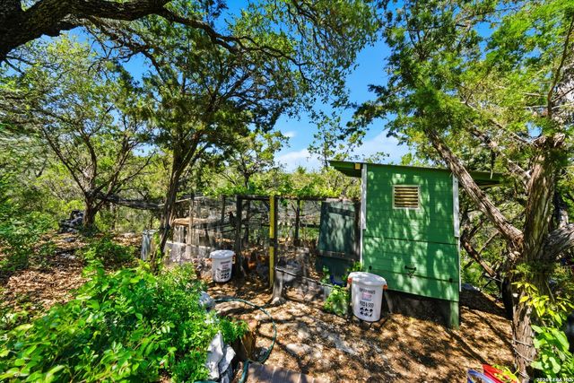 10042 RAFTER S TRL, Helotes, TX 78023