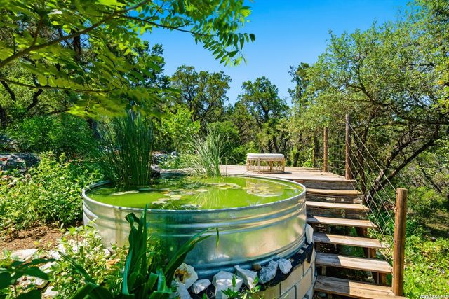 10042 RAFTER S TRL, Helotes, TX 78023