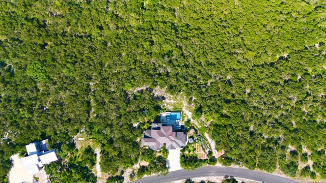 10042 RAFTER S TRL, Helotes, TX 78023