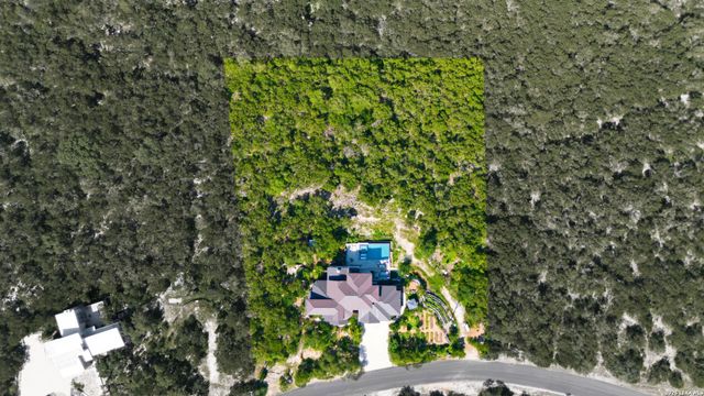 10042 RAFTER S TRL, Helotes, TX 78023