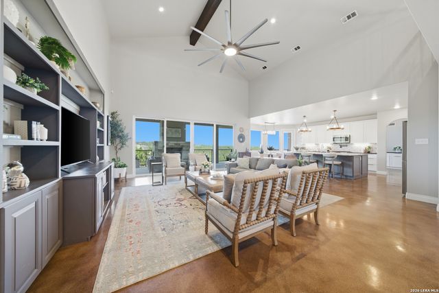 10042 RAFTER S TRL, Helotes, TX 78023