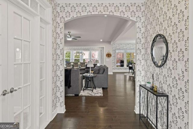 900 Ravenwood Way, Canton, GA 30115