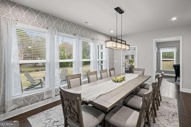 900 Ravenwood Way, Canton, GA 30115