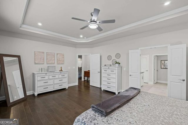 900 Ravenwood Way, Canton, GA 30115