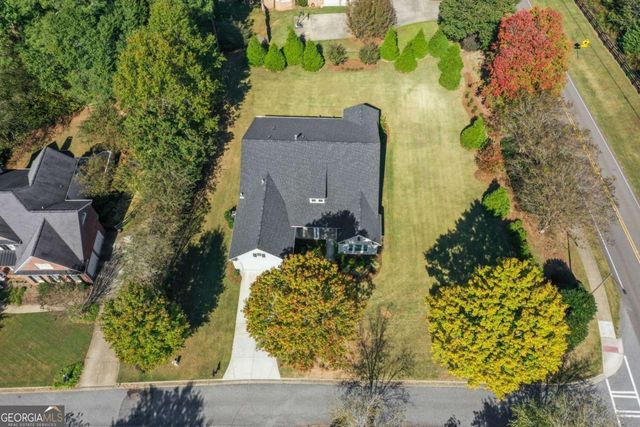 900 Ravenwood Way, Canton, GA 30115