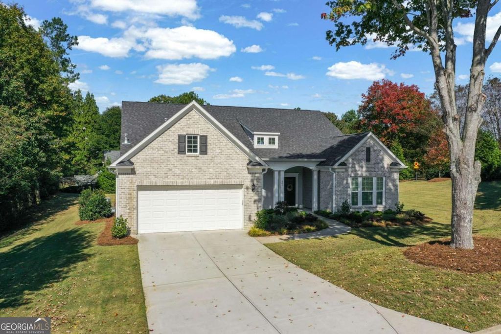 900 Ravenwood Way, Canton, GA 30115