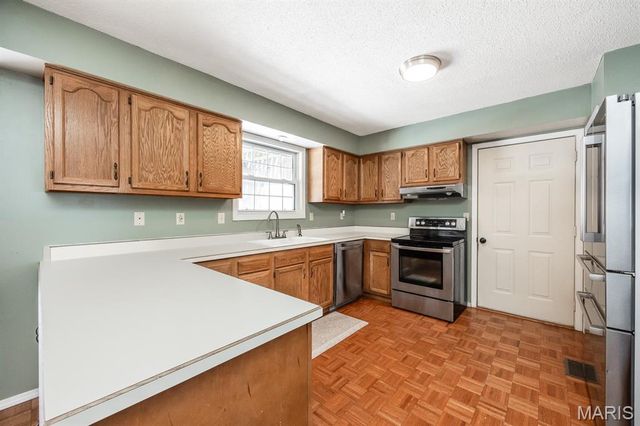 4800 Brecht Lane, Godfrey, IL 62035