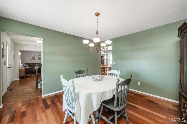 4800 Brecht Lane, Godfrey, IL 62035