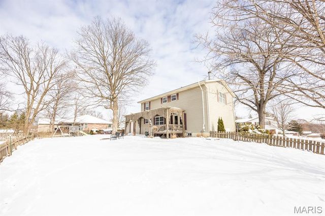 4800 Brecht Lane, Godfrey, IL 62035